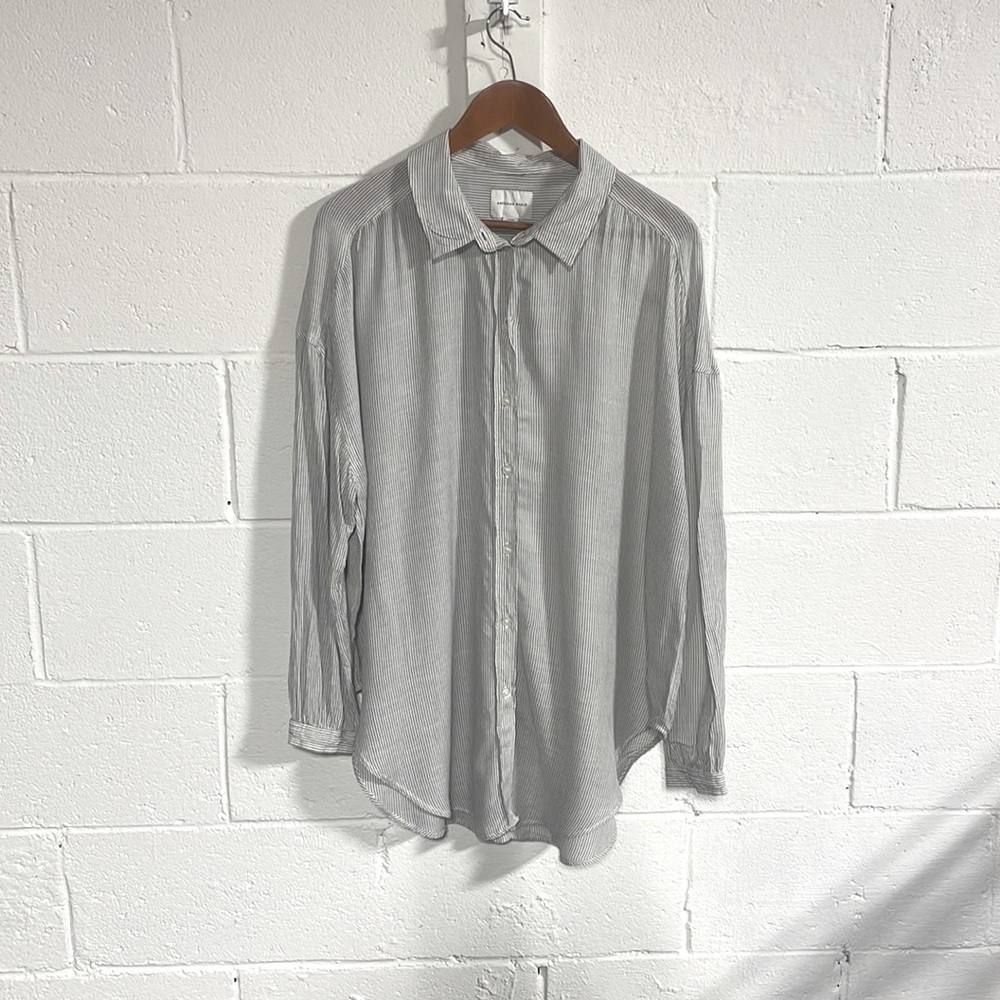 American Eagle White|Black Striped Oversize Lightweight Long Sleeve Shirt Sz Med